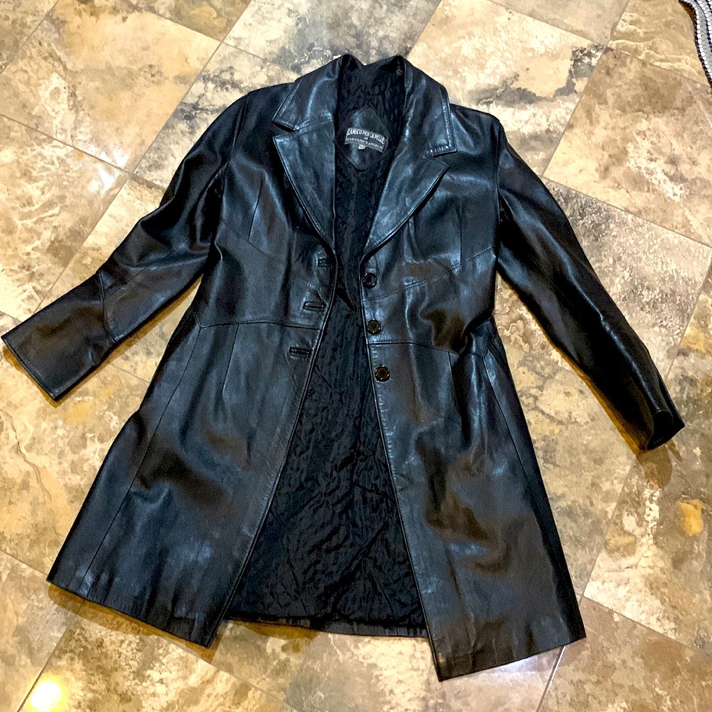 Leather coat by: L’amico Per La Pelle
